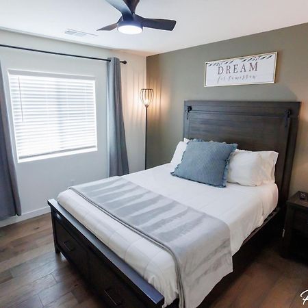 Vineyard Poolside Retreat Villa Winchester Ngoại thất bức ảnh